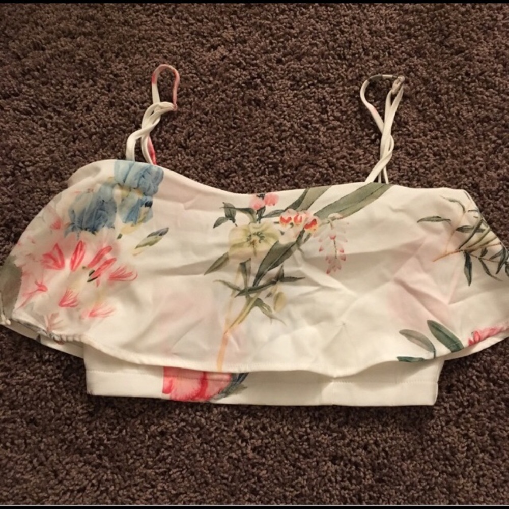 Lilyful Halter Top Size S